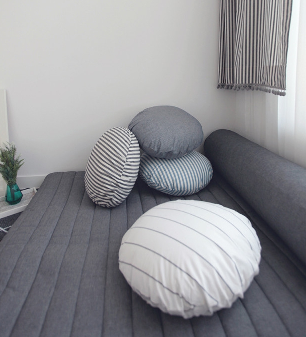 바이아미 스트라이프 원형 둥근 쿠션 맞춤 소파 등