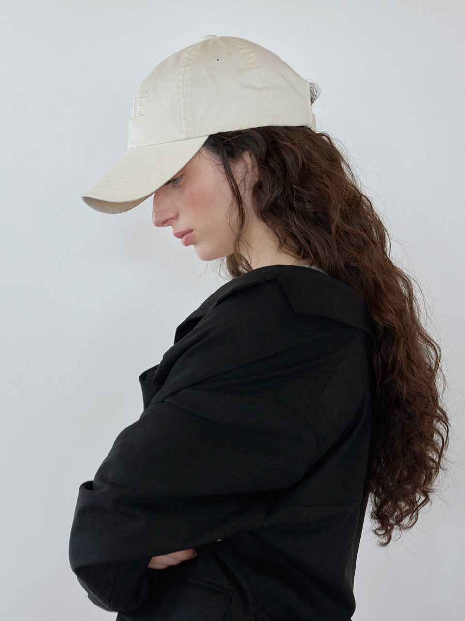 [엘씨브이] LCVE LOGO WASHED COTTON BALL CAP_IVORY - 상세 이미지 3