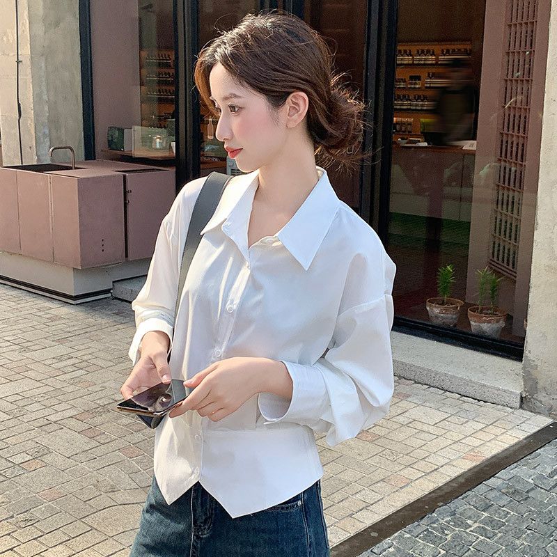 화이트 슬릿 여성셔츠 링클프리 출퇴근용 데일리 긴팔 오피스룩 스타일리시한 테일러링 셔츠 - 상세 이미지 4