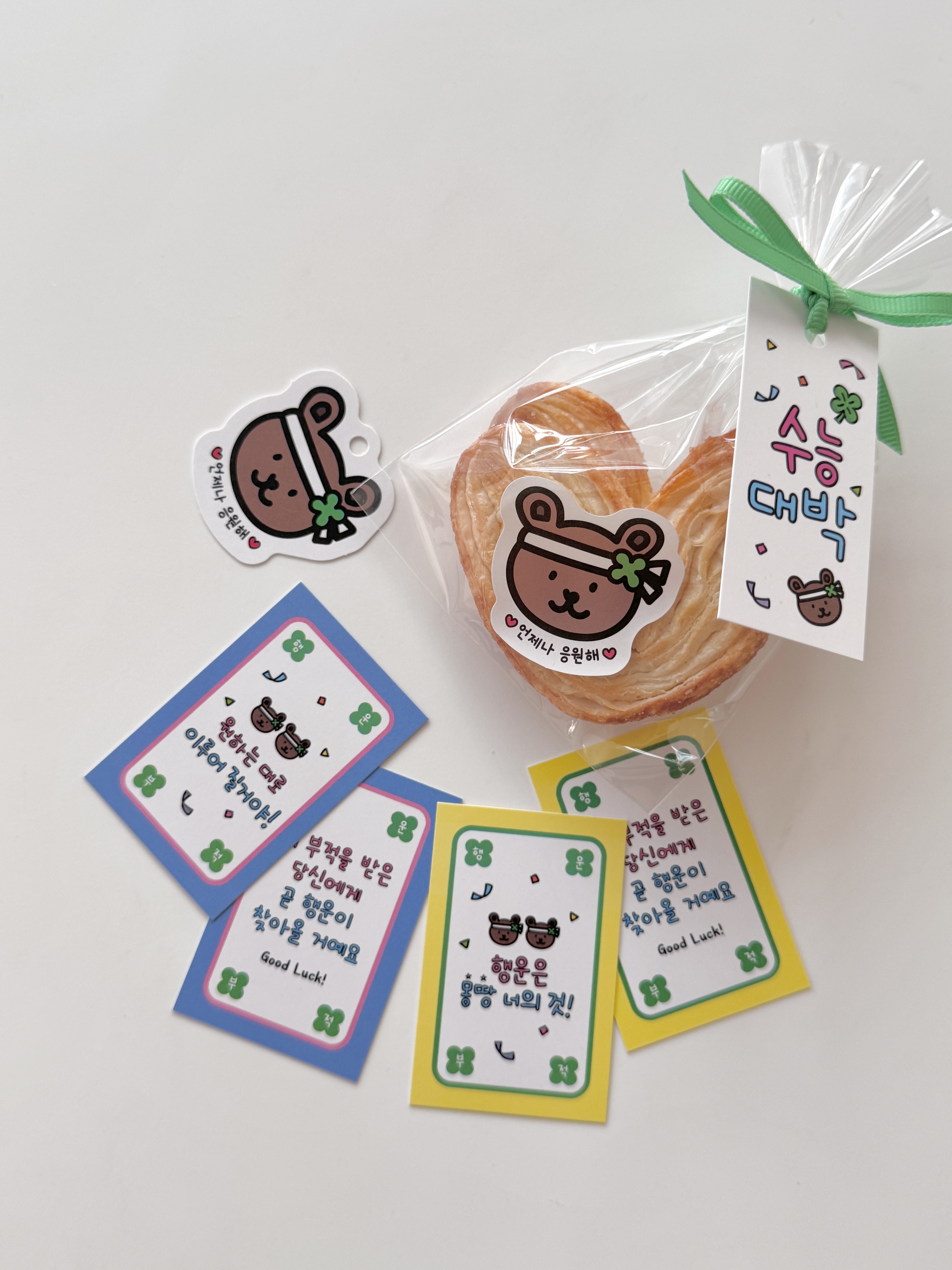 응원 곰돌이 미니 행운 부적 카드 30매 감성 수능 럭키 굿럭 네잎클로버 선물 포장카드 - 상세 이미지 3