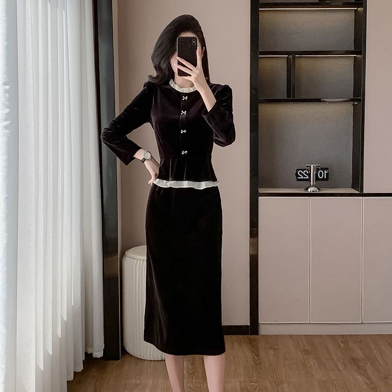 여성 벨벳 드레스 가을 신상 러플 버튼 중장기장 우아한 기질 원피스 스타일리시한 복고풍 송년회룩 - 상세 이미지 4