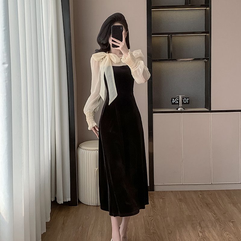 여성 긴팔 벨벳 드레스 가을 슬림핏 A라인 롱원피스 진주 리본 디테일 하객룩 파티룩 엘레강스 스타일링 매력적인 디자인 - 상세 이미지 5