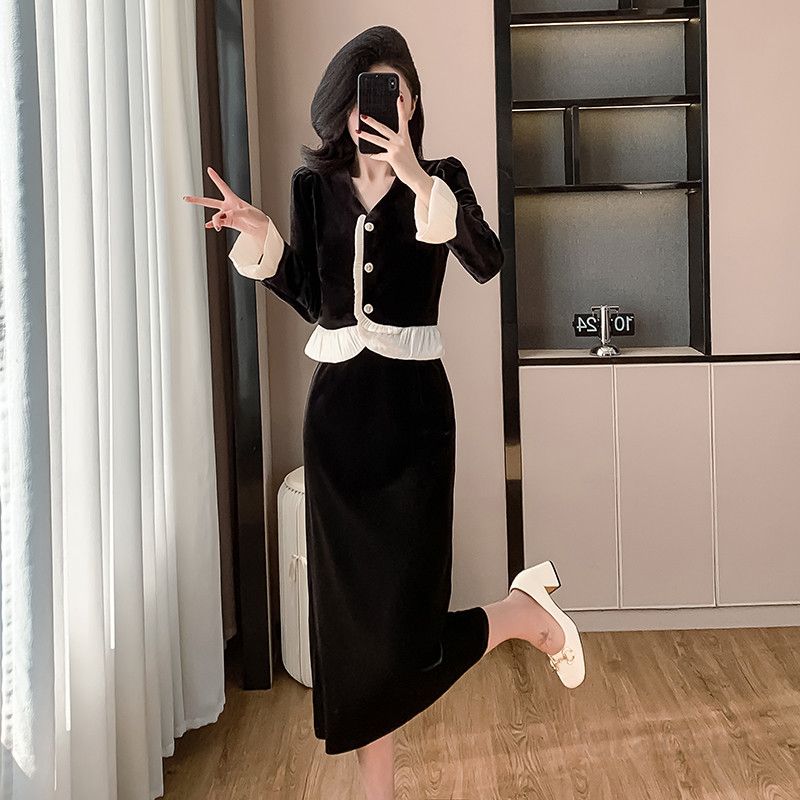 가을 벨벳 롱 원피스 여성 V넥 러플 스타일 하객룩 드레스 우아한 디자인 데일리 착용감 좋은 특별한 날 외출용 - 상세 이미지 2