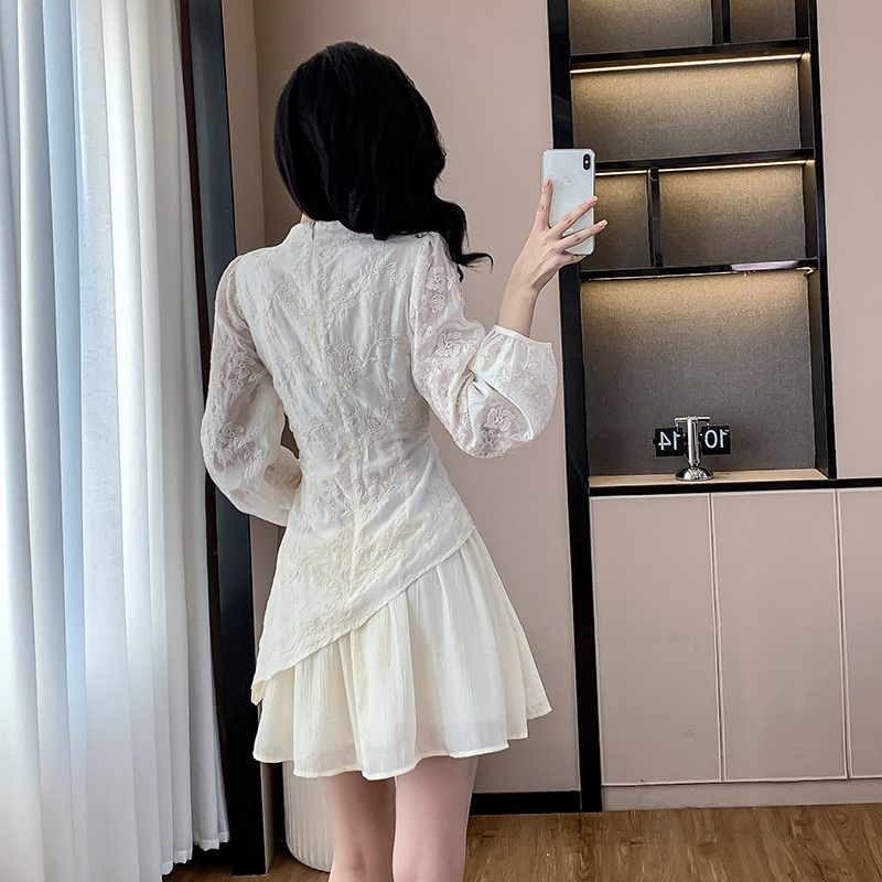 살구색 미니 자수 드레스 여성 파티룩 고급스러운 디자인 스퀘어넥 스타일 결혼식 피로연 활용 가능 산뜻한 봄여름 착용감 - 상세 이미지 5