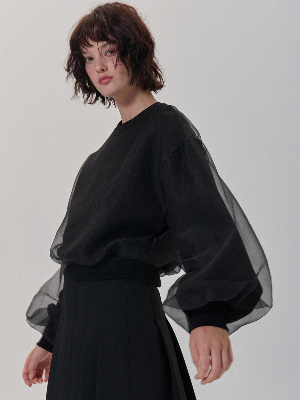 [CAMINO] 오간자 셔링 맨투맨 블랙