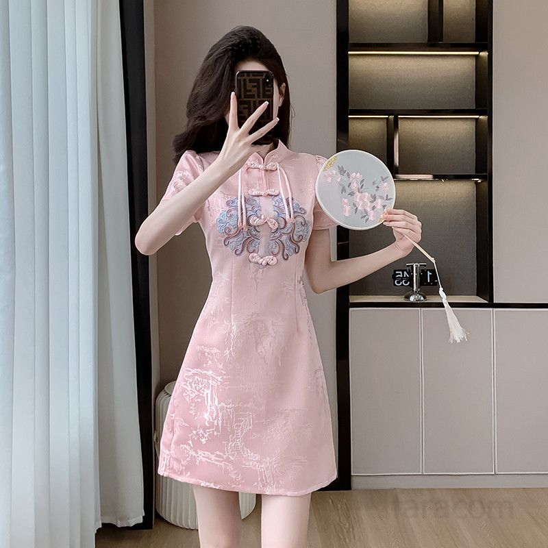 중국풍 자수 개량 치파오 드레스 여름 파티복 슬림핏 원피스 전통 스타일 여성 촬영용 공연복 결혼식 피로연 의상 - 상세 이미지 3