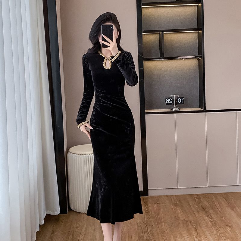 슬림핏 벨벳 롱 피쉬테일 가을 여성 머메이드 스타일 파티 드레스 우아한 실루엣 데일리 및 연말 모임용 고급스러운 디자인 - 상세 이미지 4
