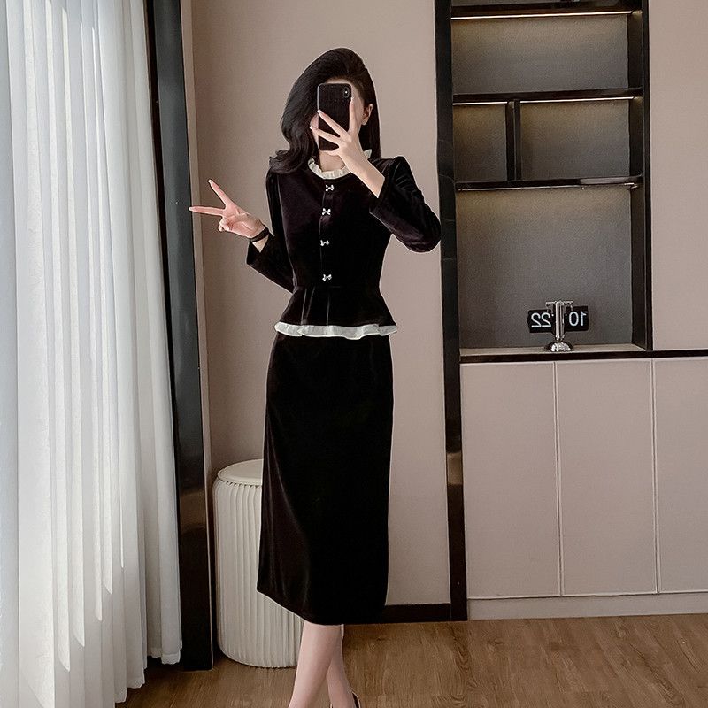 여성 벨벳 드레스 가을 신상 러플 버튼 중장기장 우아한 기질 원피스 스타일리시한 복고풍 송년회룩 - 상세 이미지 3