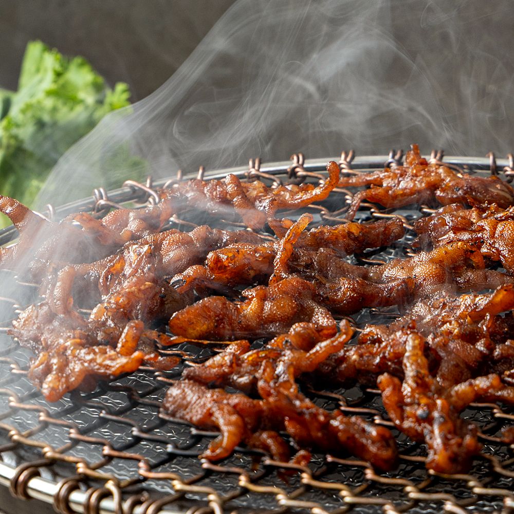 형닭마켓 직화바베큐닭발 무뼈 양념 매콤 바베큐치킨맛 250g