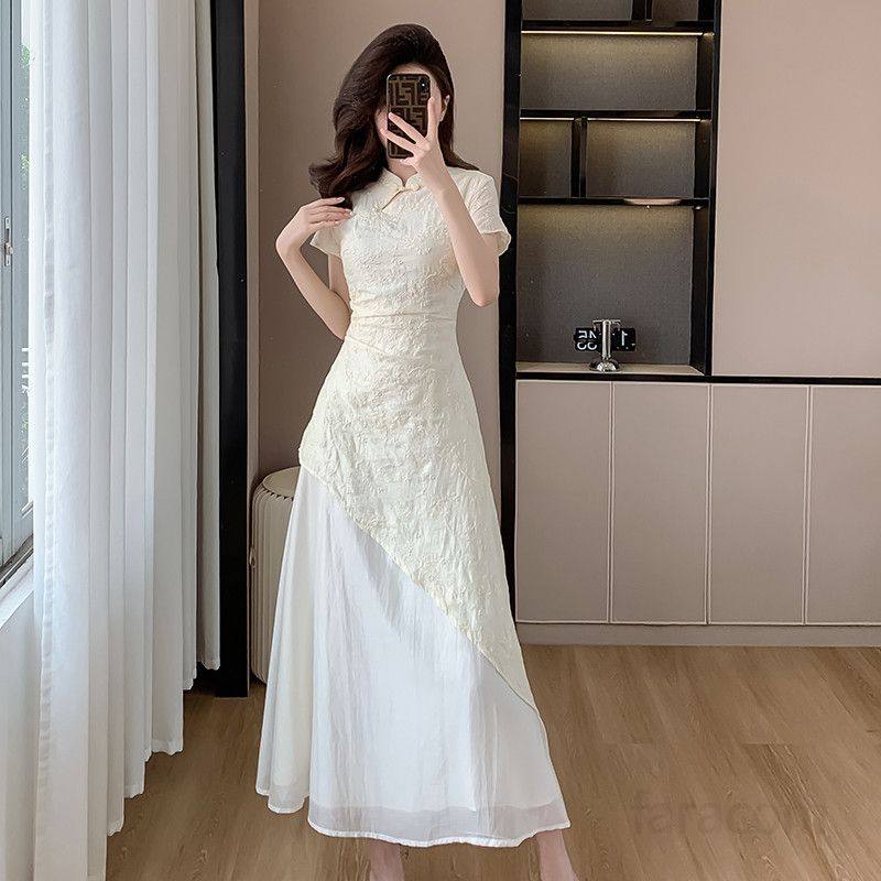 여름 여성 여름롱원피스 살구색 부드러운 자수 드레스 시원한 착용감 바캉스룩 데일리룩 외출용 신선한 스타일 매력적인 디자인 - 상품 이미지