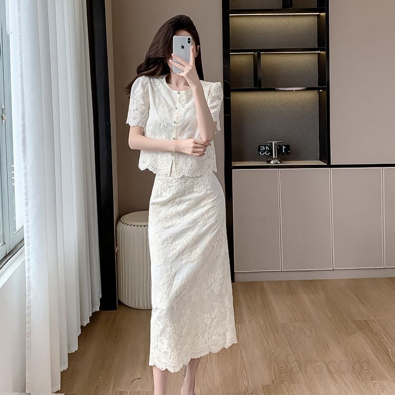 여성 자수 롱 투피스 세트 플라워 스커트 살구색 여름 우아한 슬림핏 스타일링 데일리룩 신혼여행 여성스러운 디자인 - 상세 이미지 4