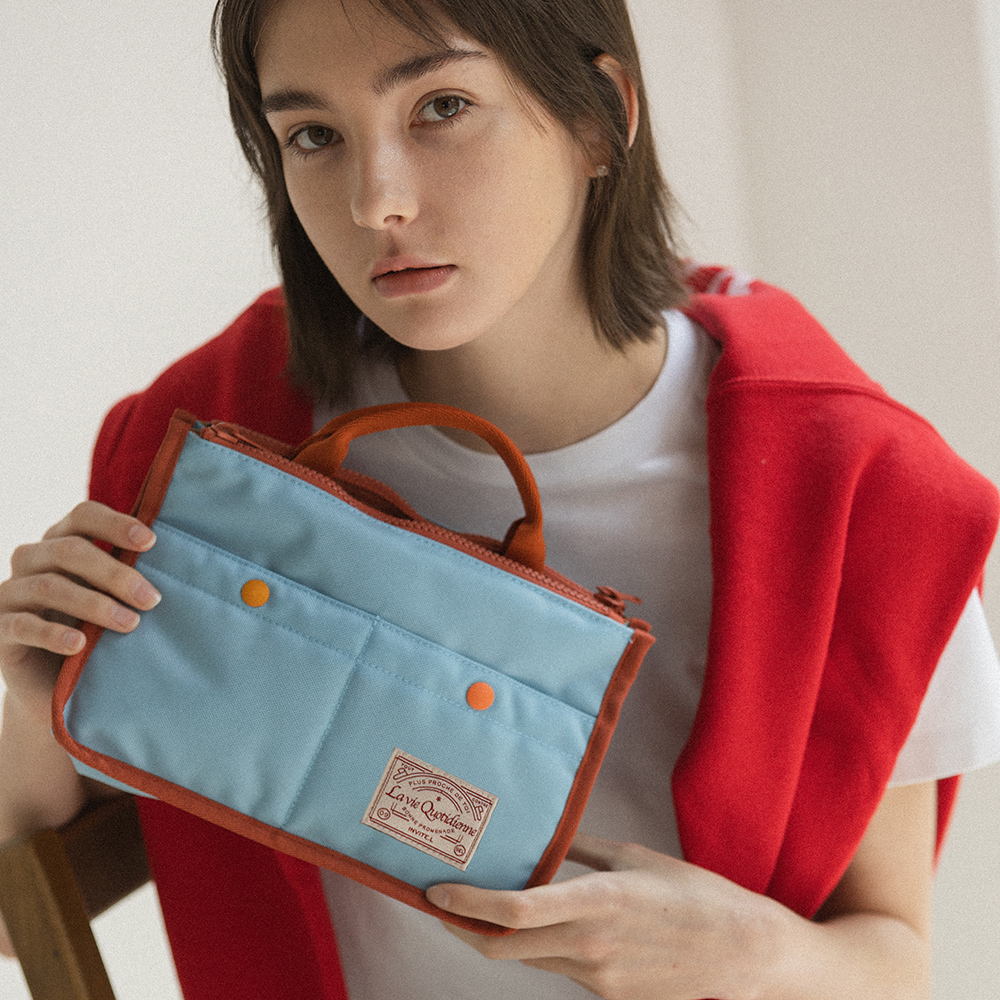 인앤아웃백 In & Out Bag 기본 백인백 M - 상품 이미지