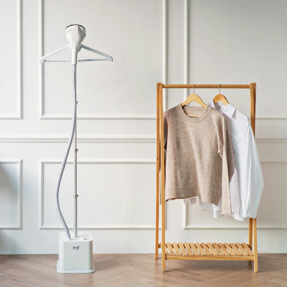 이나프 살균 스탠드 스팀 다리미 IS-1200 가정용 화이트