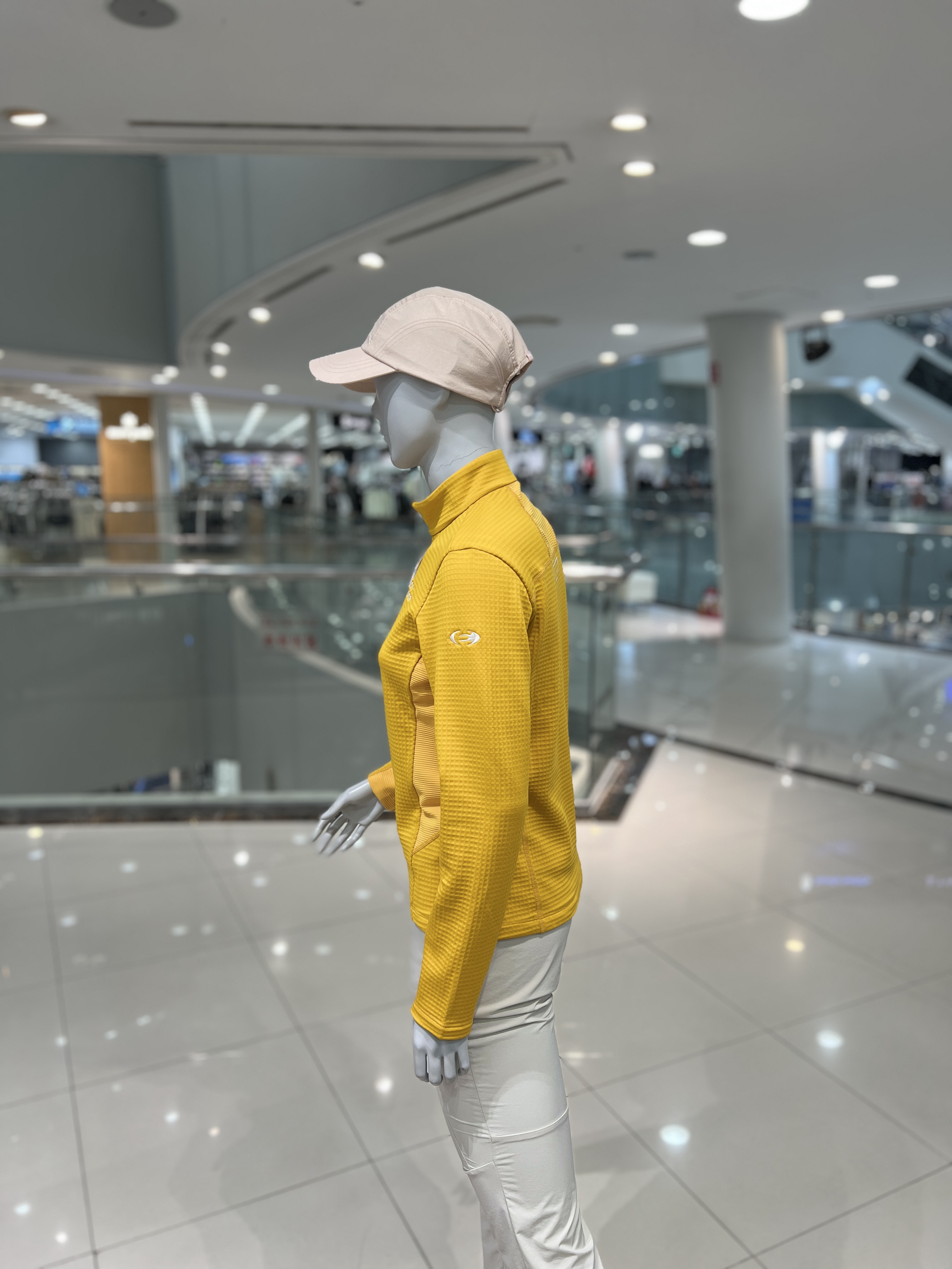 아이더 여성 기능성 등산 그리드 긴팔 짚업 티셔츠 헤리티지 WU24231 - 상세 이미지 4