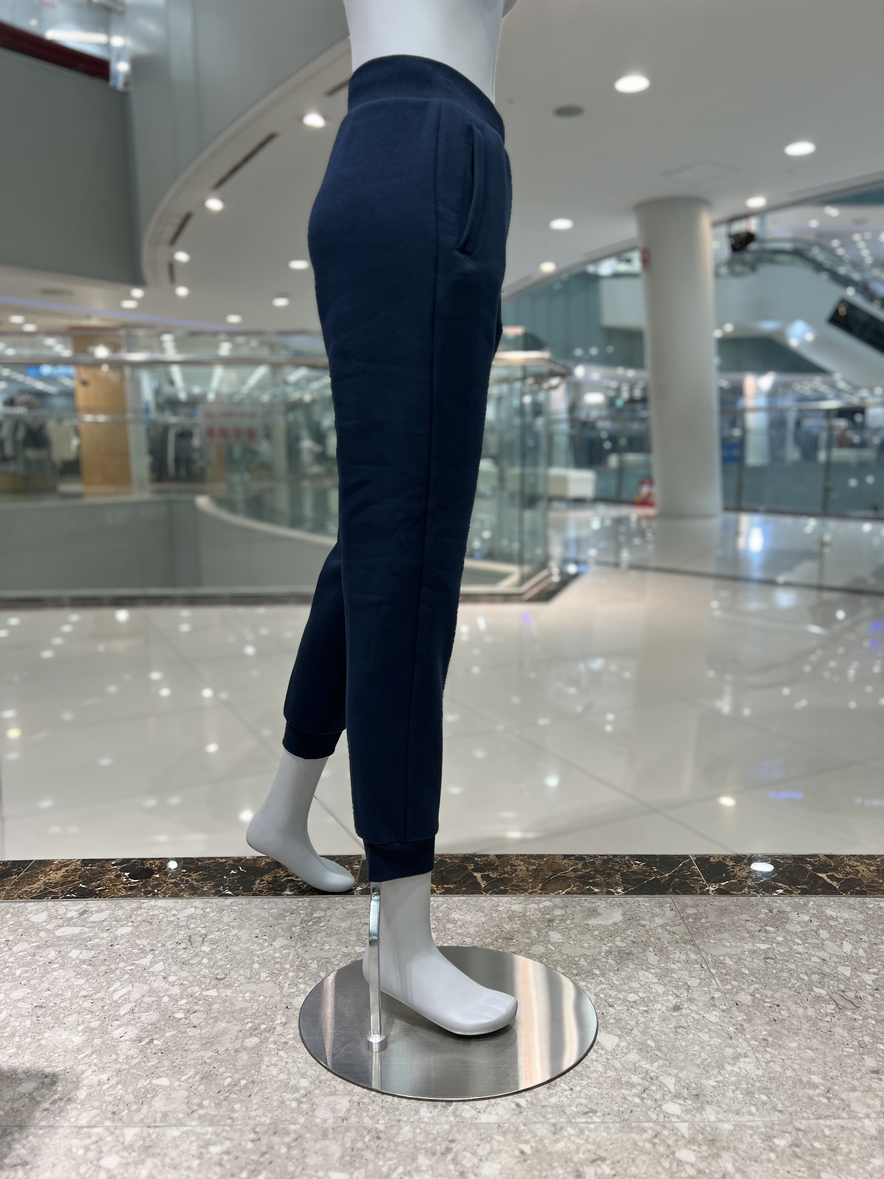 아이더 여성 등산 캐주얼 기모 트레이닝 조거 팬츠 더 스웻 WW24359 - 상세 이미지 2