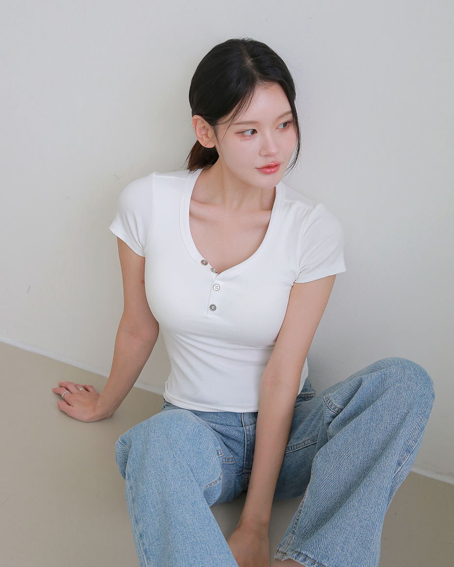 DDO 여성 볼륨핏 노브라티 패드 캡내장 베이직 U넥 골지 헨리넥 반팔티 간절기 이너 루앙 - 상세 이미지 2