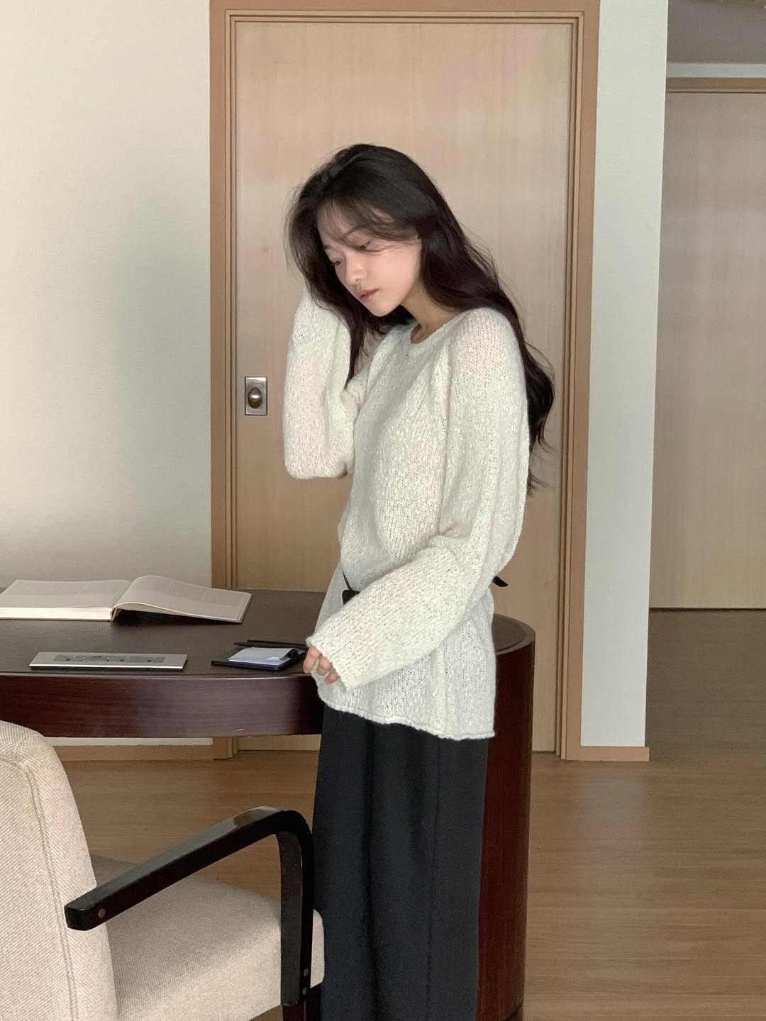 오버무드 간절기 봄 가울 라운드넥 루즈핏 울 알파카 슬라브 여리 긴팔 니트 3color - 상세 이미지 5