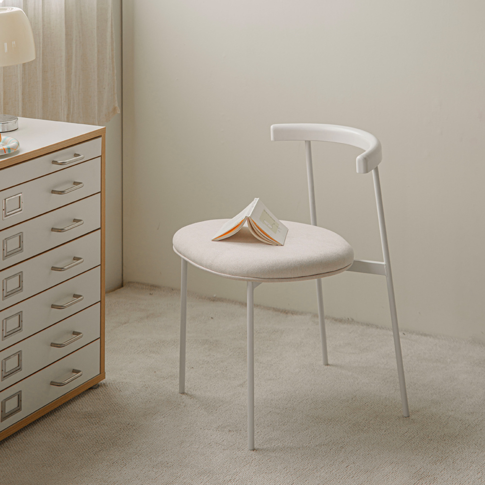 킨디 식탁의자 카페 인테리어 기능성 패브릭