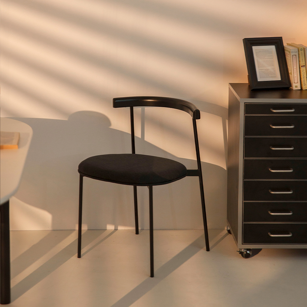 킨디 식탁의자 카페 인테리어 기능성 패브릭