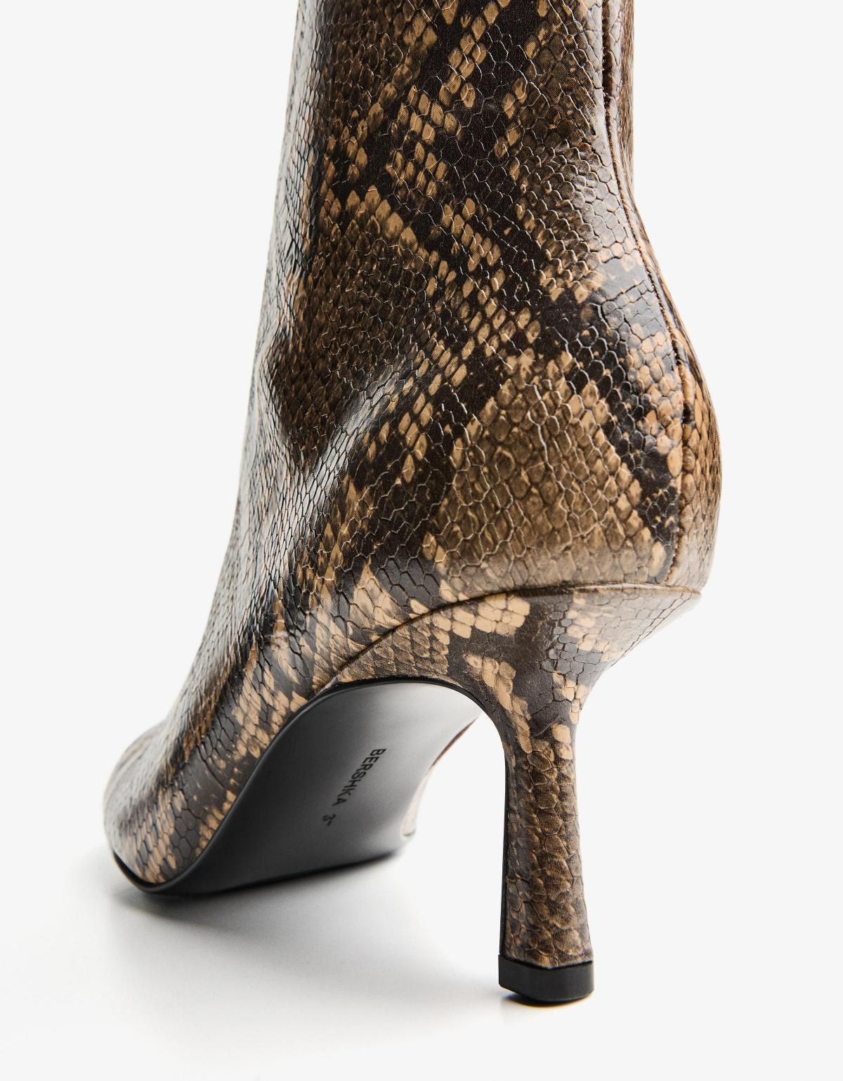 버쉬카 스네이크 패턴 하이힐 앵클부츠 1117/664 ANIMAL PRINT - 상세 이미지 2