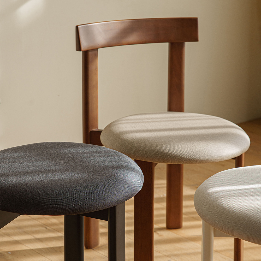 베크 원목 고무나무 식탁의자 인테리어 기능성 패브릭 카페의자