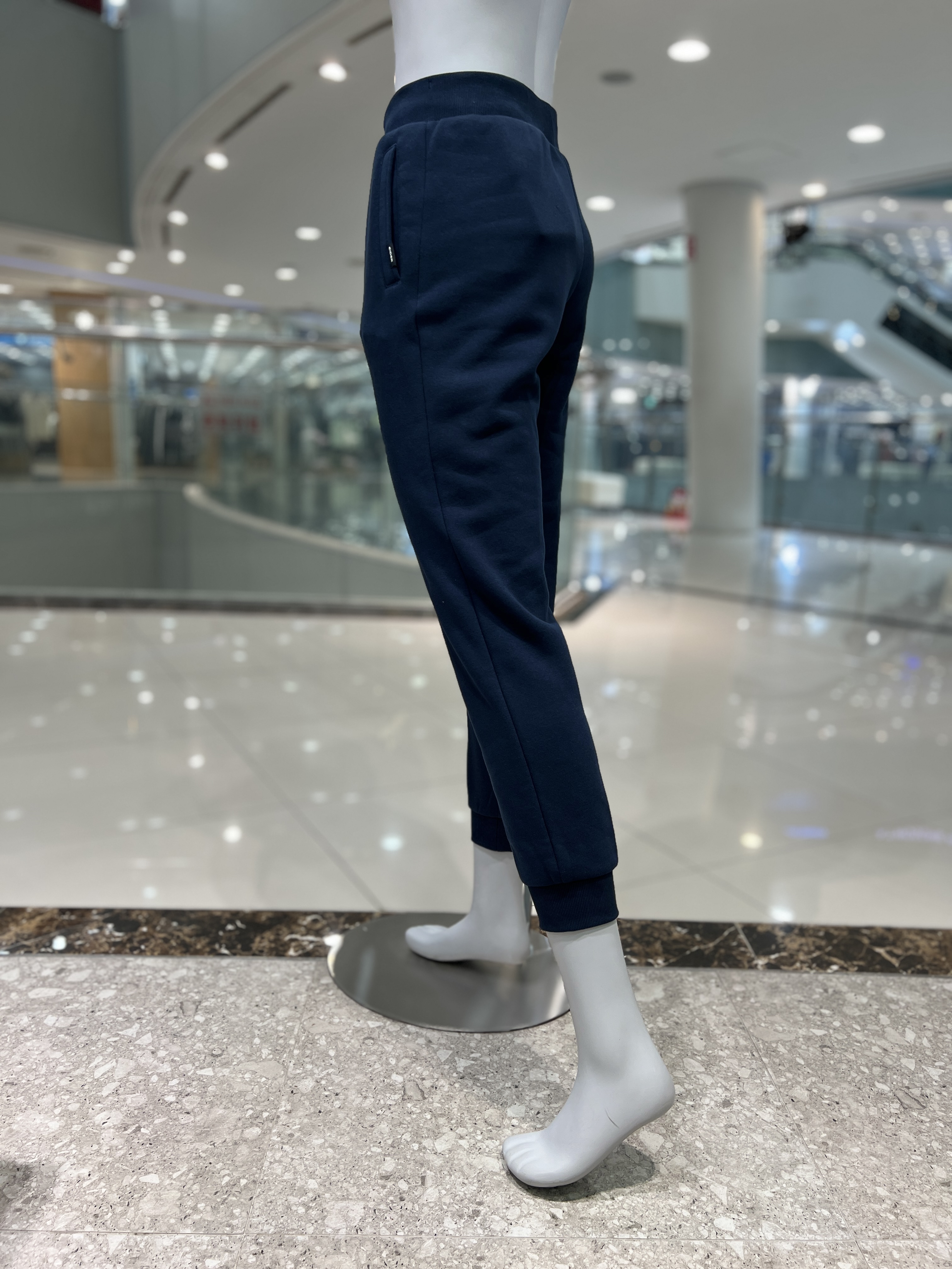 아이더 여성 등산 캐주얼 기모 트레이닝 조거 팬츠 더 스웻 WW24359 - 상세 이미지 4