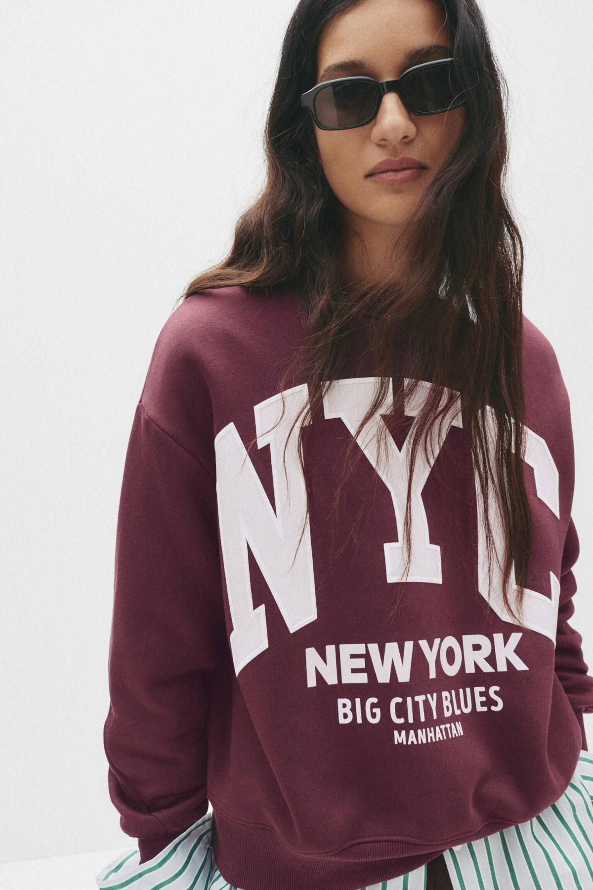 풀앤베어 버건디 루즈핏 NYC 바시티 스웨트셔츠 7560/328 BURGUNDY - 상세 이미지 2