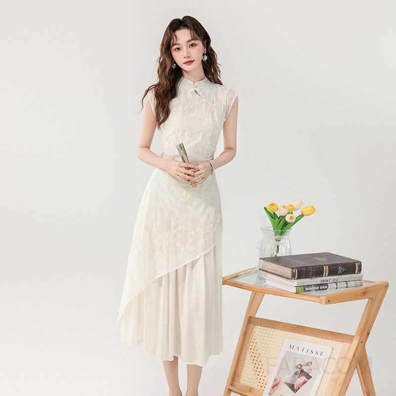 여성 여름 자수 롱드레스 우아한 중국풍 디자인 바캉스룩 여행용 시원한 착용감 민소매원피스 스타일 매력적인 여름원피스 - 상세 이미지 3