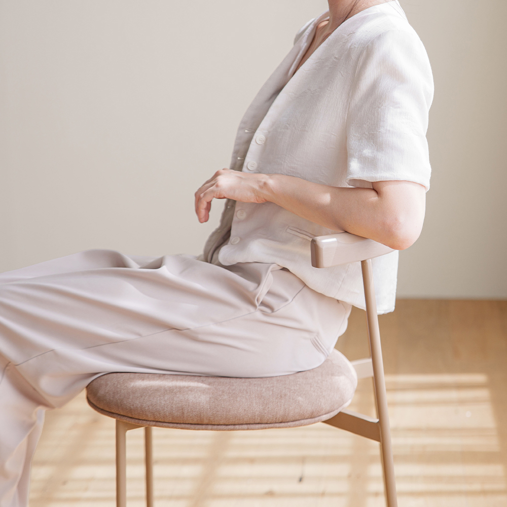 킨디 식탁의자 카페 인테리어 기능성 패브릭