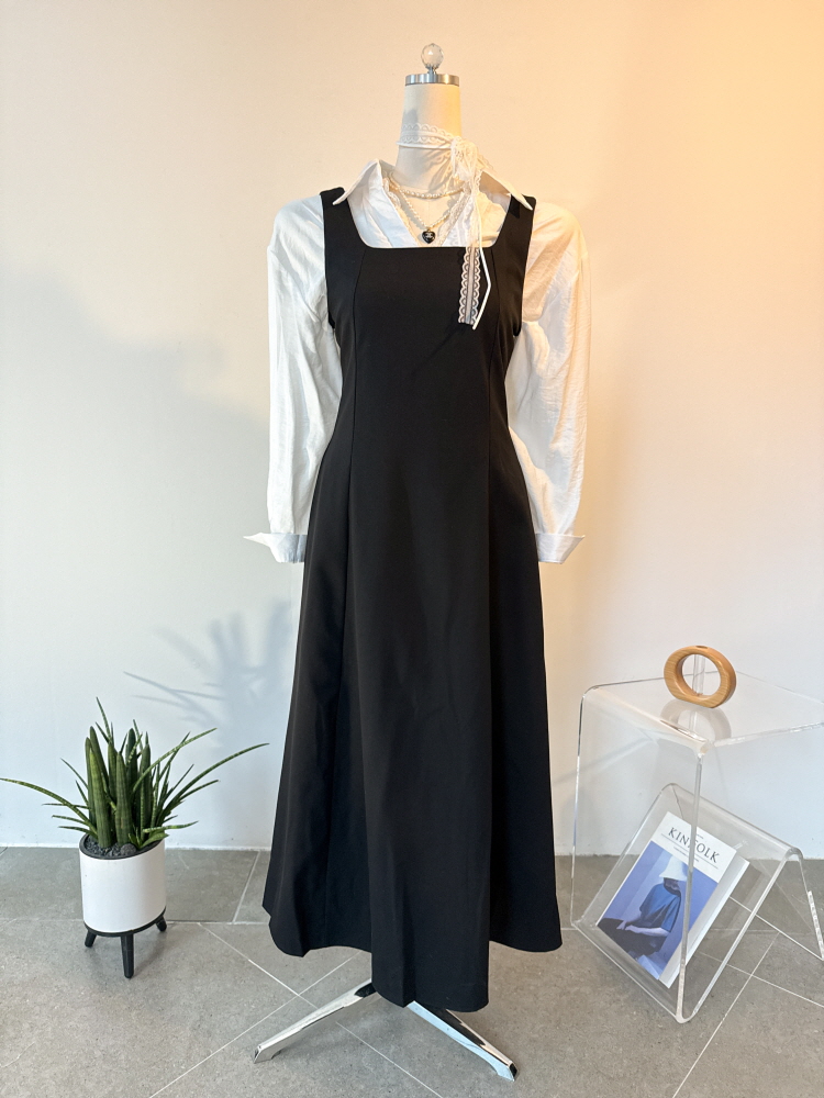 뷔스티에 스퀘어넥 레이어드 나시 가을 블랙 롱 원피스