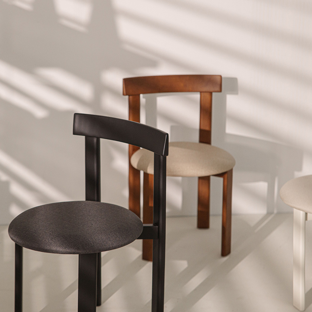 베크 원목 고무나무 식탁의자 인테리어 기능성 패브릭 카페의자