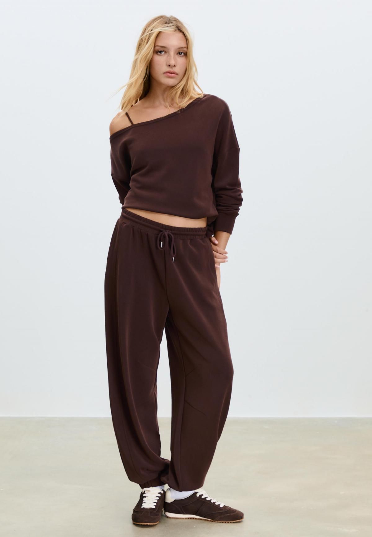 스트라디바리우스 소프트 모달 오프숄더 긴팔 스웨트셔츠 8724/371 BROWN - 상세 이미지 5