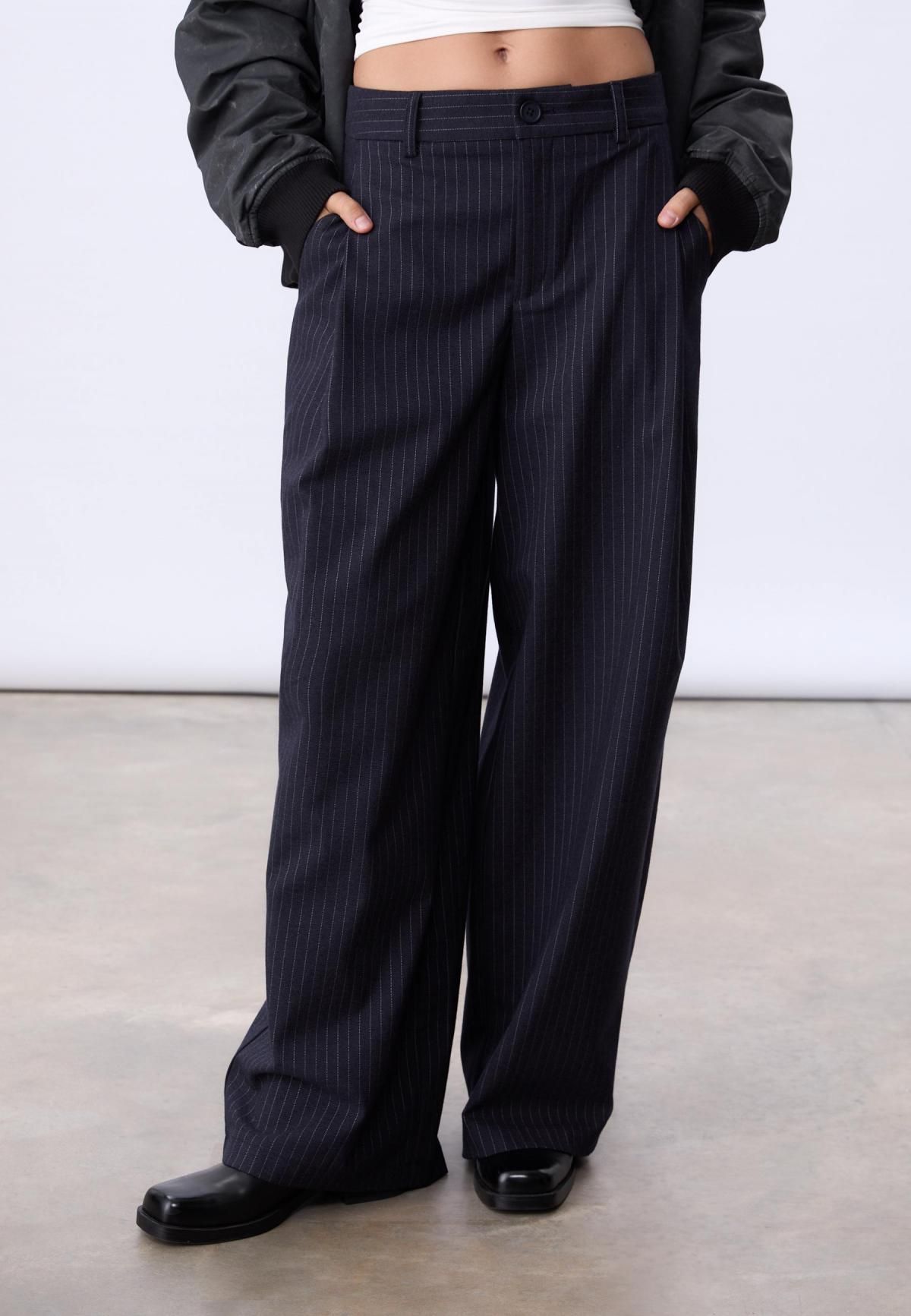 스트라디바리우스 스트라이프 와이드 테크니컬 팬츠 8276/850 NAVY BLUE - 메인 이미지
