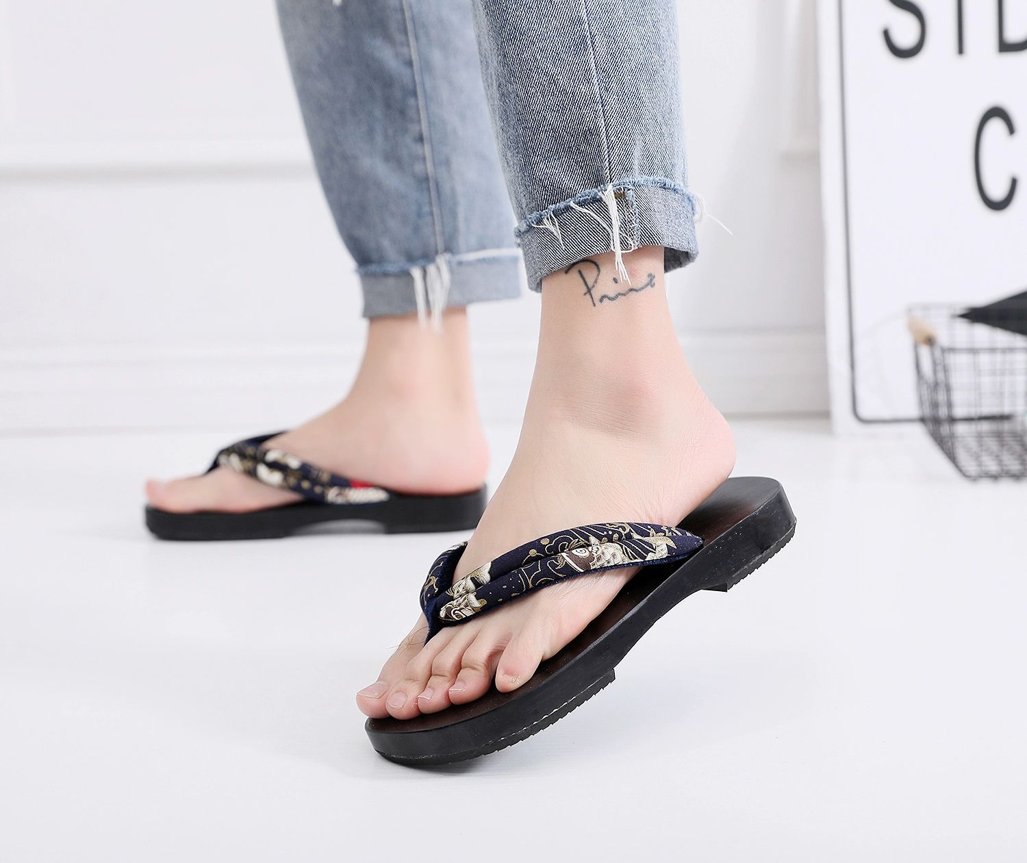 여자 원목 신발 꽃탕 해루질장비 낙지 샌들 키높이 일본풍 코스튬 온천 나막신 문어잡이 둥근머리 차오른 순블랙 23CM 34-35에적합 - 상세 이미지 5