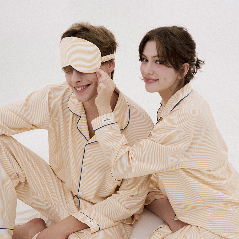 실크핏 클린 긴팔 카라 커플 잠옷 세트 홈웨어 - 메인 이미지