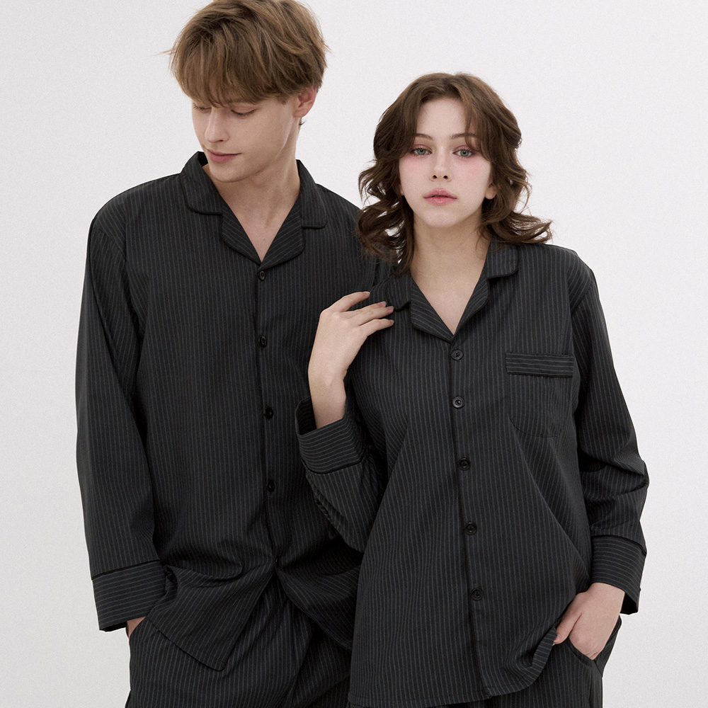 [도씨][2PACK]실크핏 모던 블랙 긴팔 카라 커플 잠옷 세트 홈웨어 제품 이미지