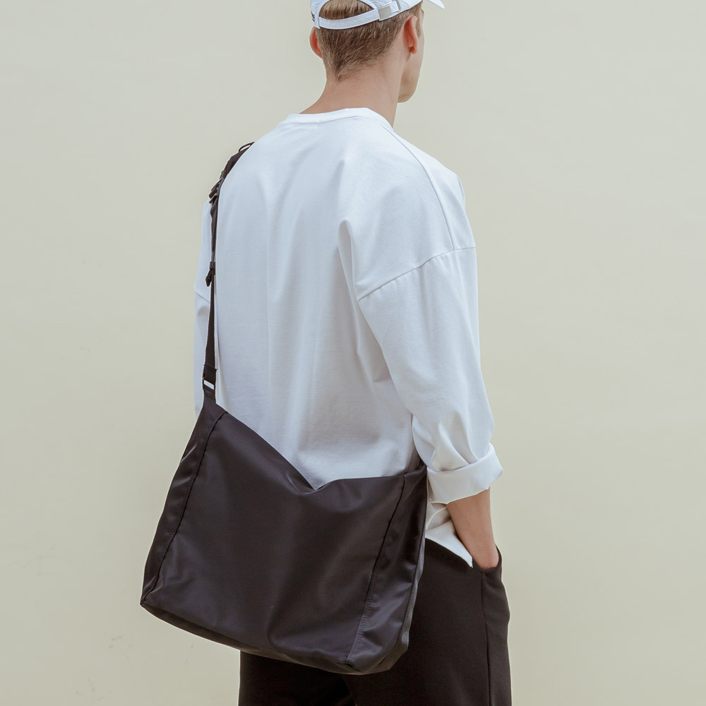 PEEPS Vibe messenger bag(Black) 남자 유스메신저백 - 상세 이미지 4