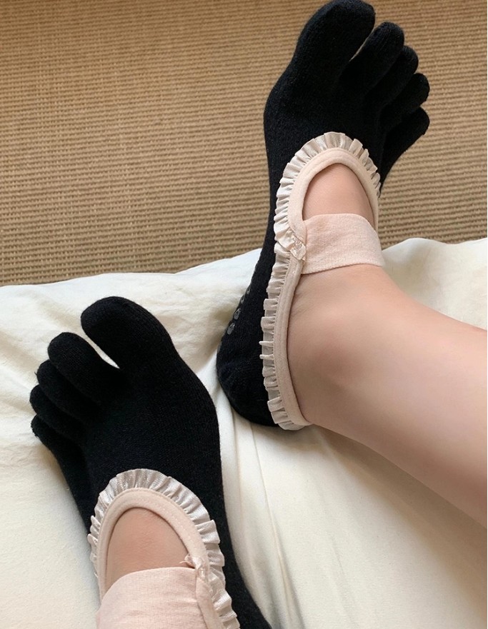 논슬립요가 필라테스양말 미끄럼방지 홈트발가락양말 1+1 - 상품 이미지