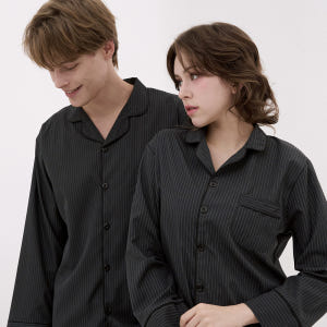 [도씨][2PACK]실크핏 모던 블랙 긴팔 카라 커플 잠옷 세트 홈웨어 착용 후기 | 사이즈/핏 총정리 - 상품 이미지 2