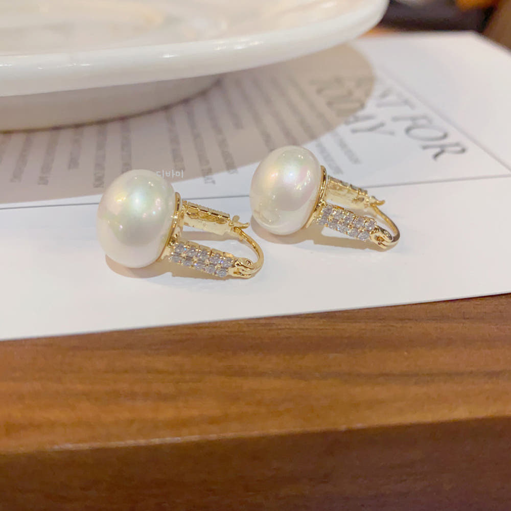 화이트 큐빅 진주 볼드 14K 명품 귀걸이 골드 럭셔리 이어링 이미지 6