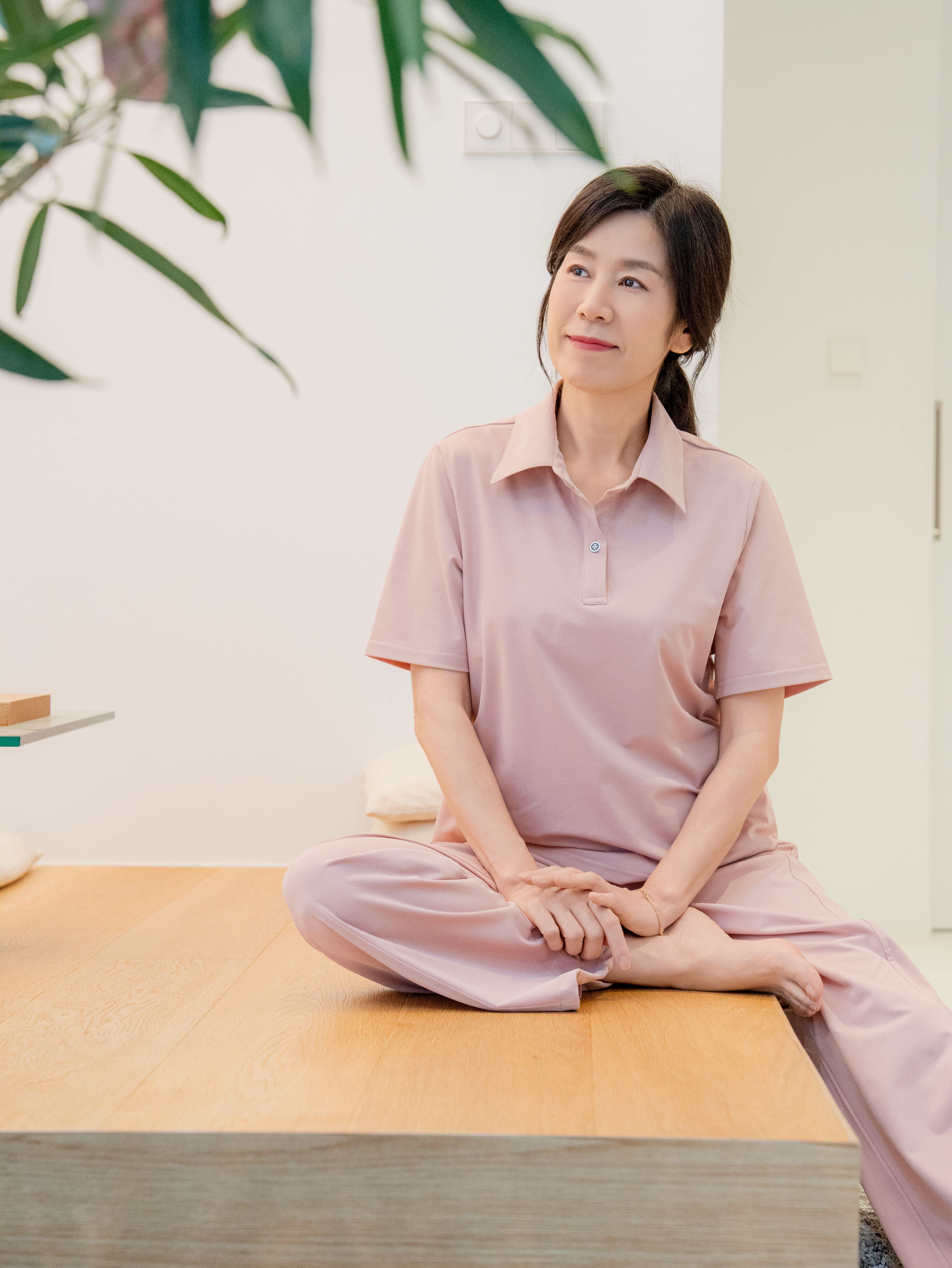 서이너이 소로나 여성와이드 트레이닝 조커 팬츠 친환경소재 상하세트 - 상세 이미지 4