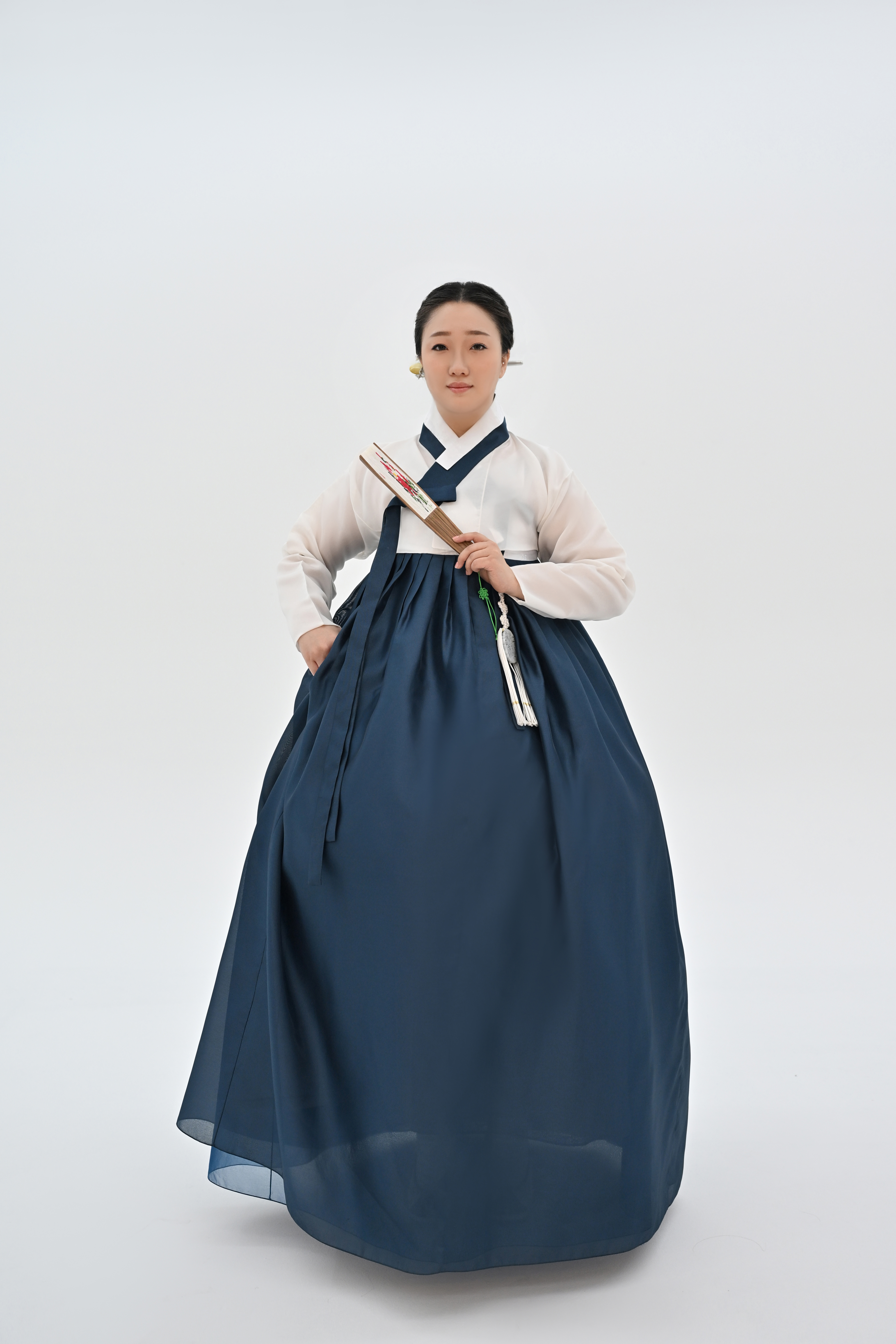 [한복대여] 지백색과 청록색 한복 전통 결혼 촬영 스냅 예식 신부 혜여한복 - 상세 이미지 3