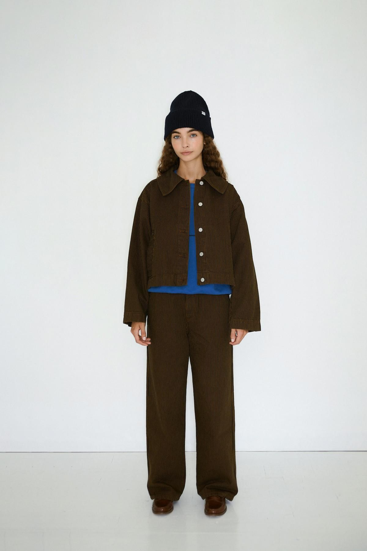 타이니코튼 브라운 스트라이프 크롭 데님 재킷 AW25-704S36 ONE COLOR - 상세 이미지 3