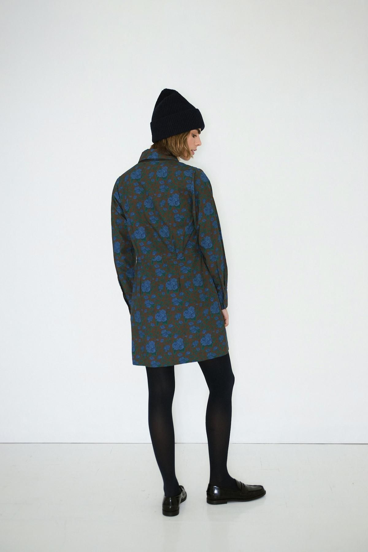 타이니코튼 다크브라운 플라워 패턴 셔츠 미니 원피스 AW25-735M05 ONE COLOR - 상세 이미지 4