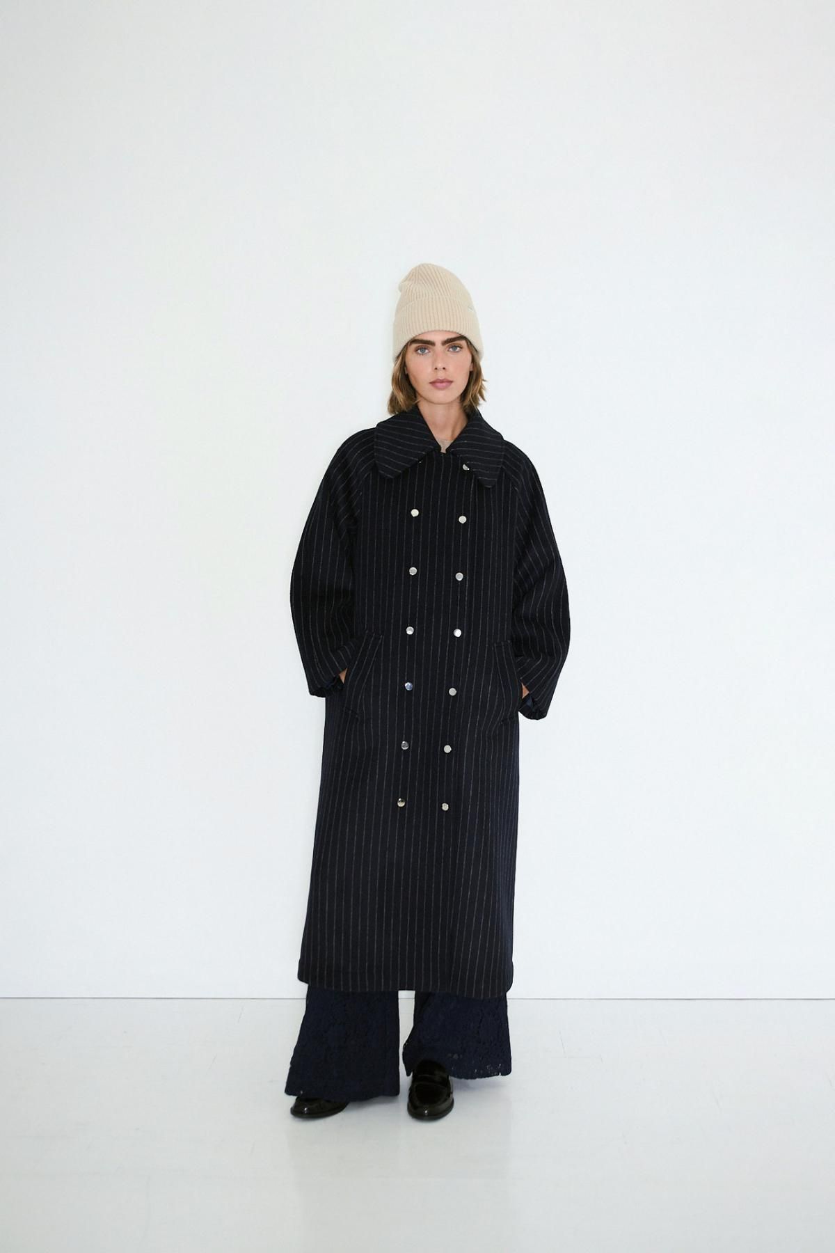 타이니코튼 네이비 클래식 스트라이프 롱코트 AW25-809107 ONE COLOR - 상세 이미지 4