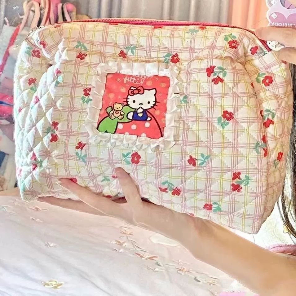 산리오 화장품 가방 파우치 여행 휴대용 대용량 여성 소품 보관 투명 외출 키티 쿠로미 - 상세 이미지 4