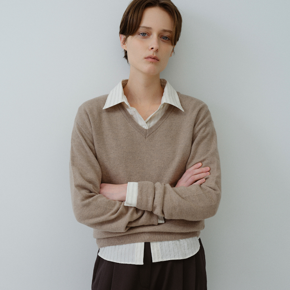 [블루브릭] Basic wool v-neck knit (light brown) - 상품 이미지