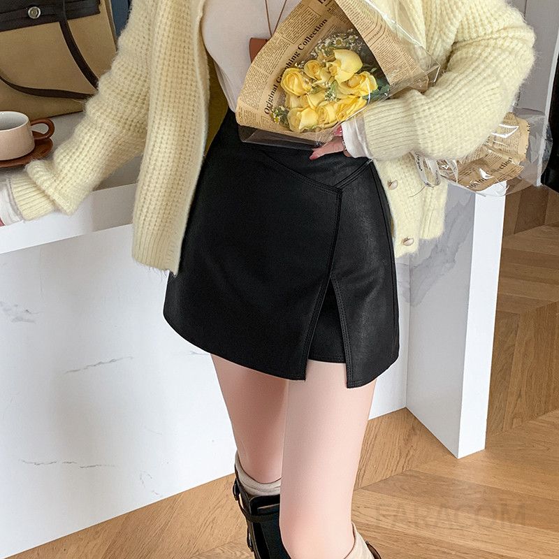 하이웨이스트 여성 가죽 스커트 슬림핏 A라인 미니스커트 세련된 스타일 가을 데일리룩 매력적인 디자인 편안한 착용감 트렌디한 패션 아이템 - 상세 이미지 3