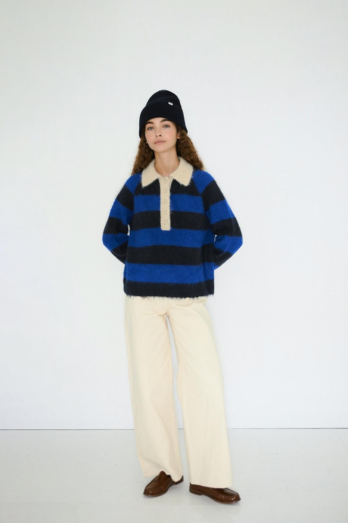 타이니코튼 스트라이프 라운드넥 네이비 울트라마린 니트 폴로 셔츠 AW25-668M75 ONE COLOR - 상세 이미지 5