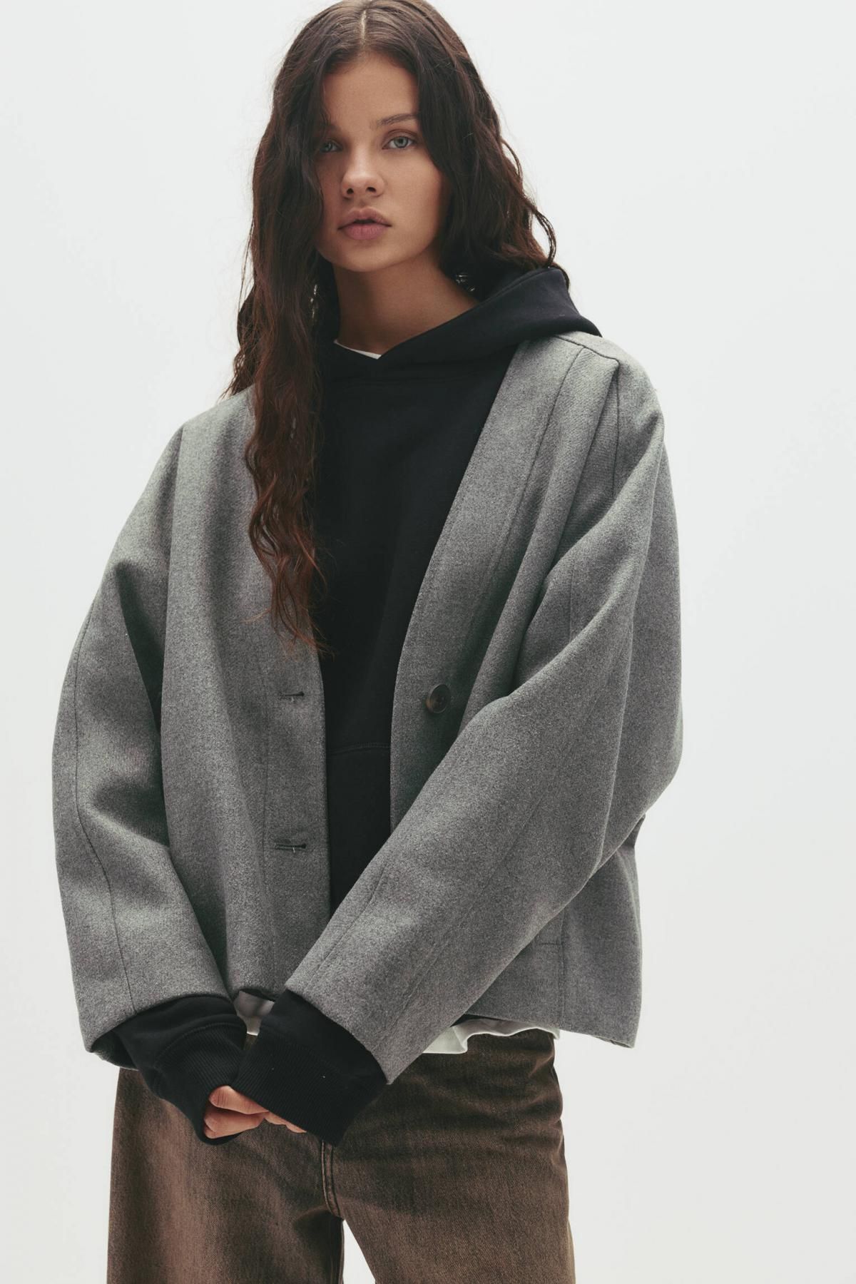 풀앤베어 울블렌드 볼륨 소매 숏 기모노 코트 7800/412 MEDIUM GREY - 상세 이미지 3
